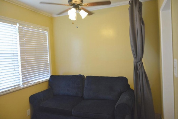 Oasis Inn and Suites image 15